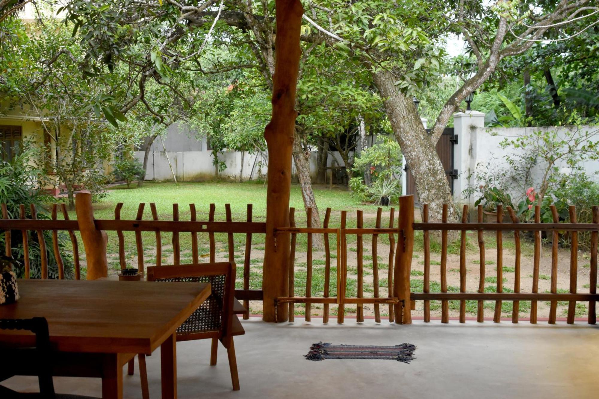 Villa Polhena Matara Kamer foto