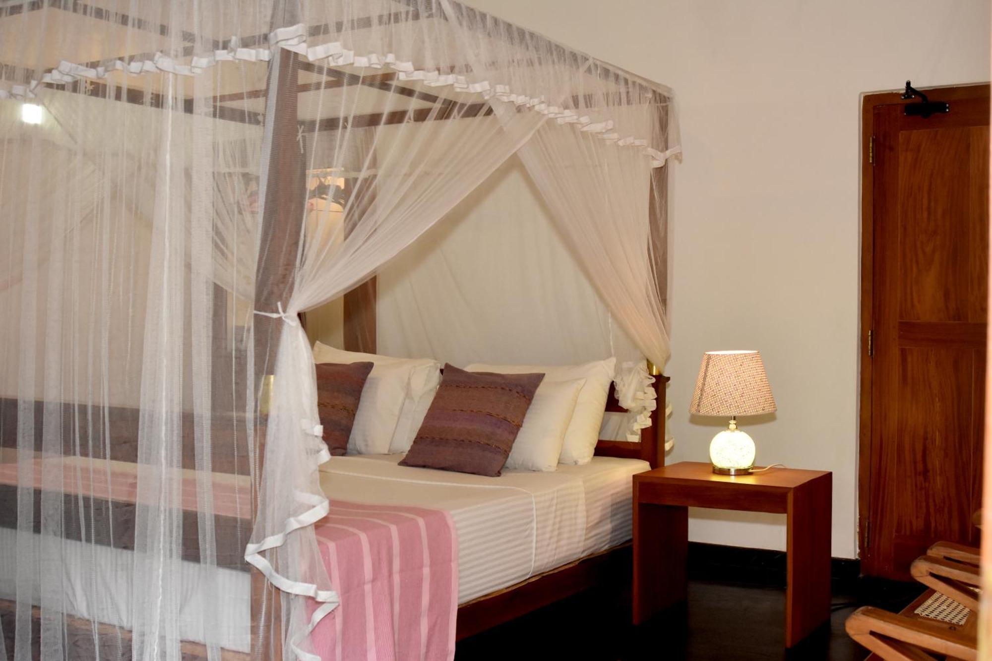 Villa Polhena Matara Kamer foto