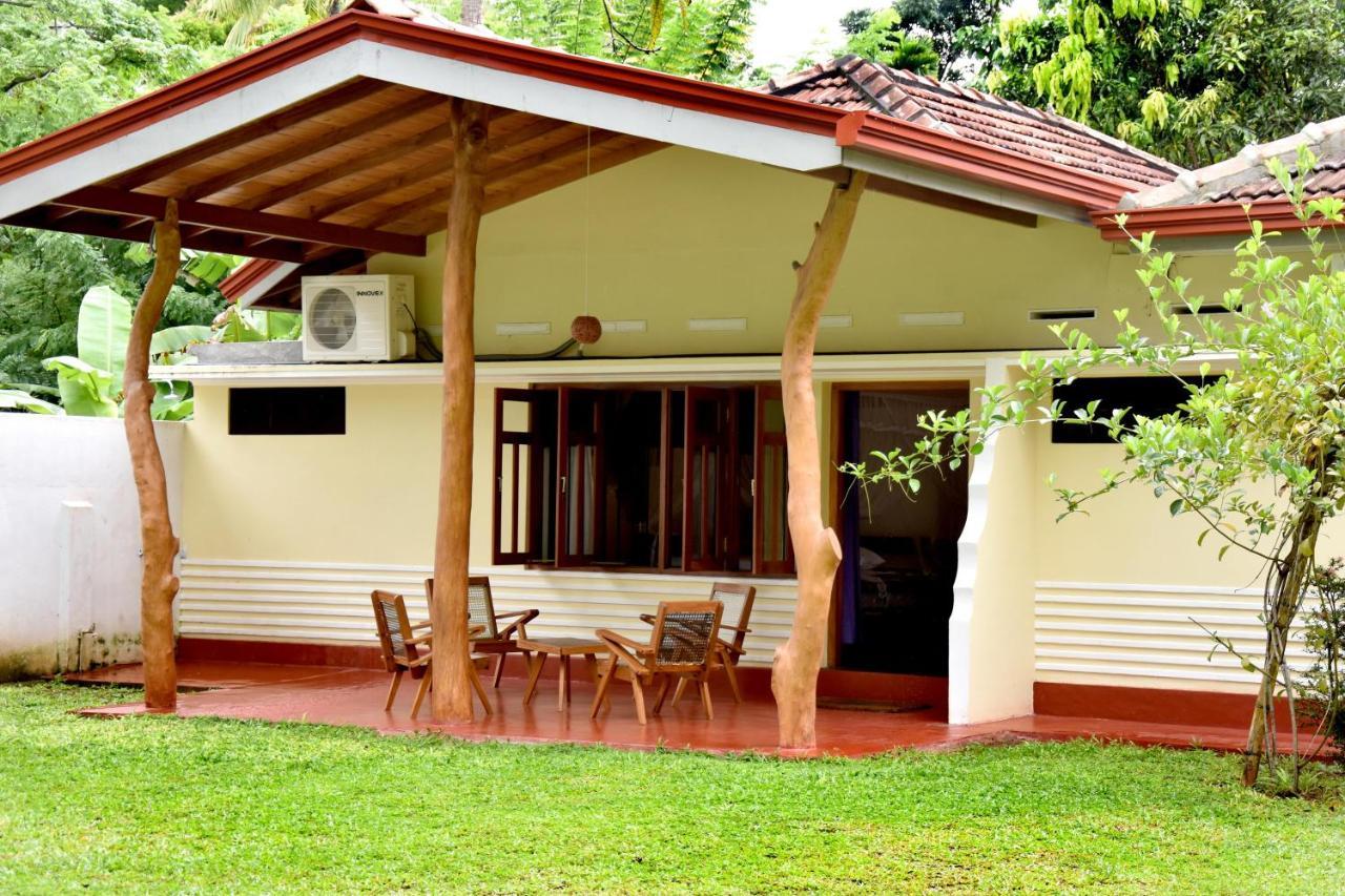 Villa Polhena Matara Buitenkant foto