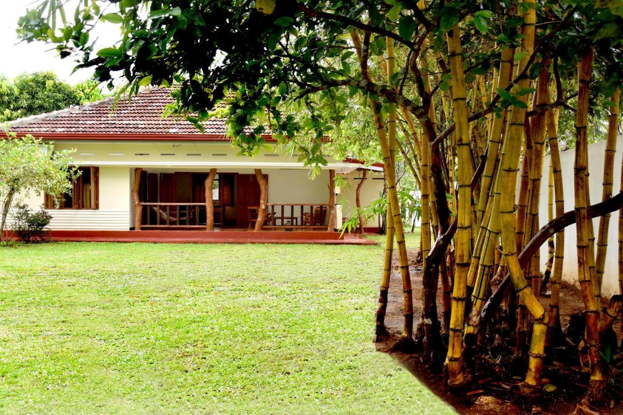 Villa Polhena Matara Buitenkant foto